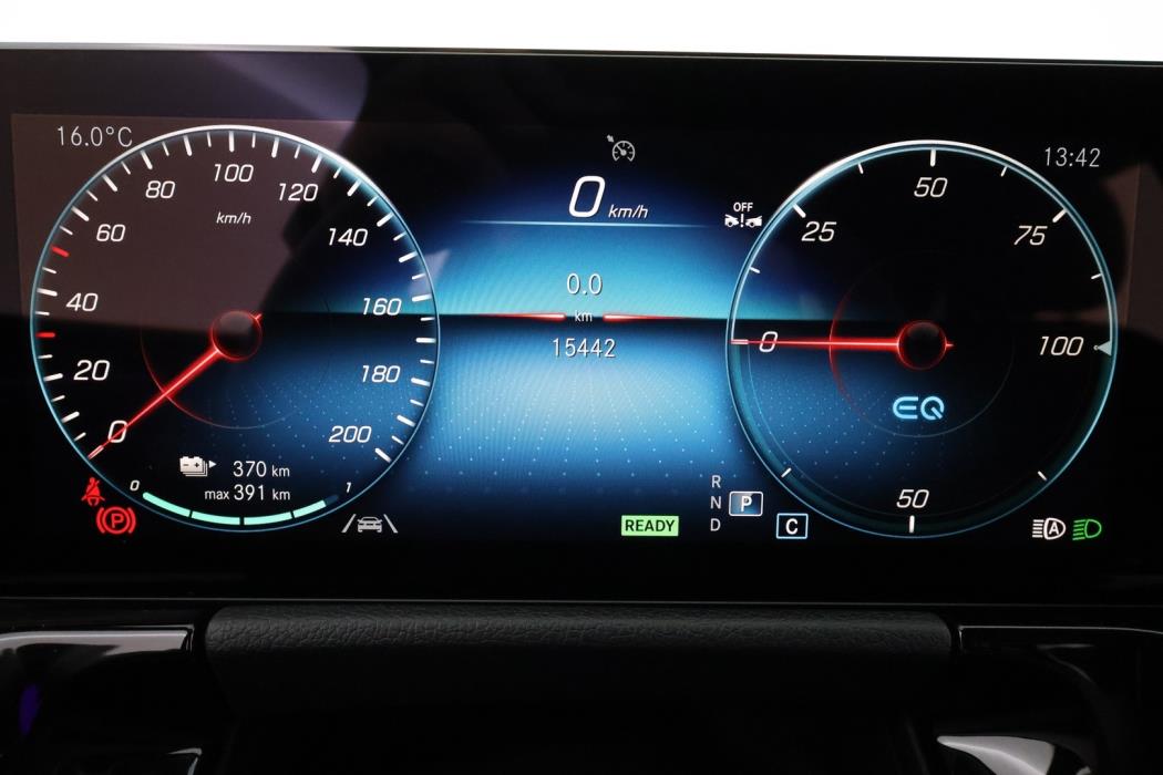 MERCEDES-BENZ EQA 2024