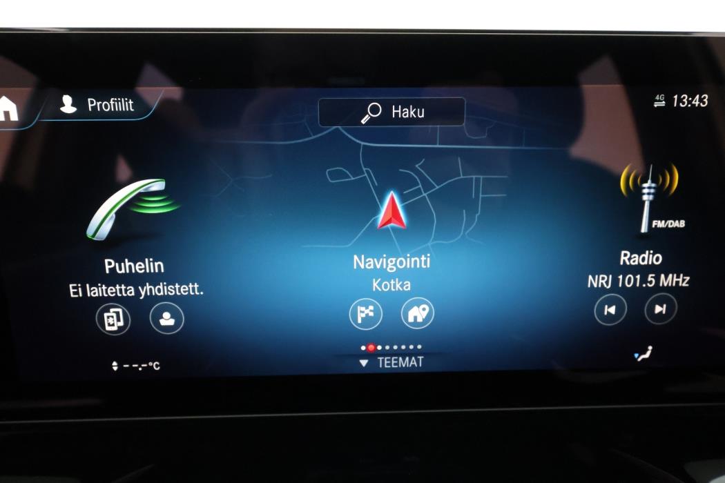 MERCEDES-BENZ EQA 2024