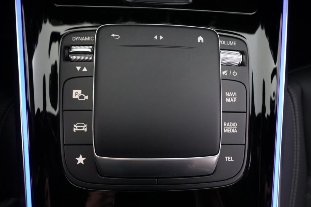 MERCEDES-BENZ EQA 2024