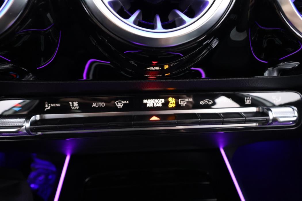 MERCEDES-BENZ EQA 2024