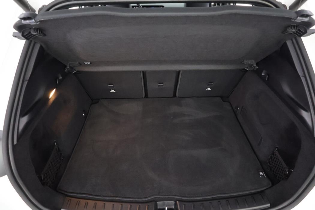 MERCEDES-BENZ EQA 2024