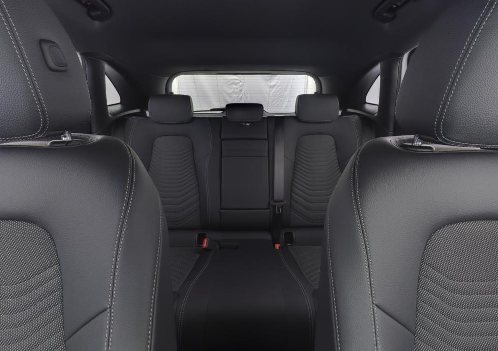 MERCEDES-BENZ EQA 2024