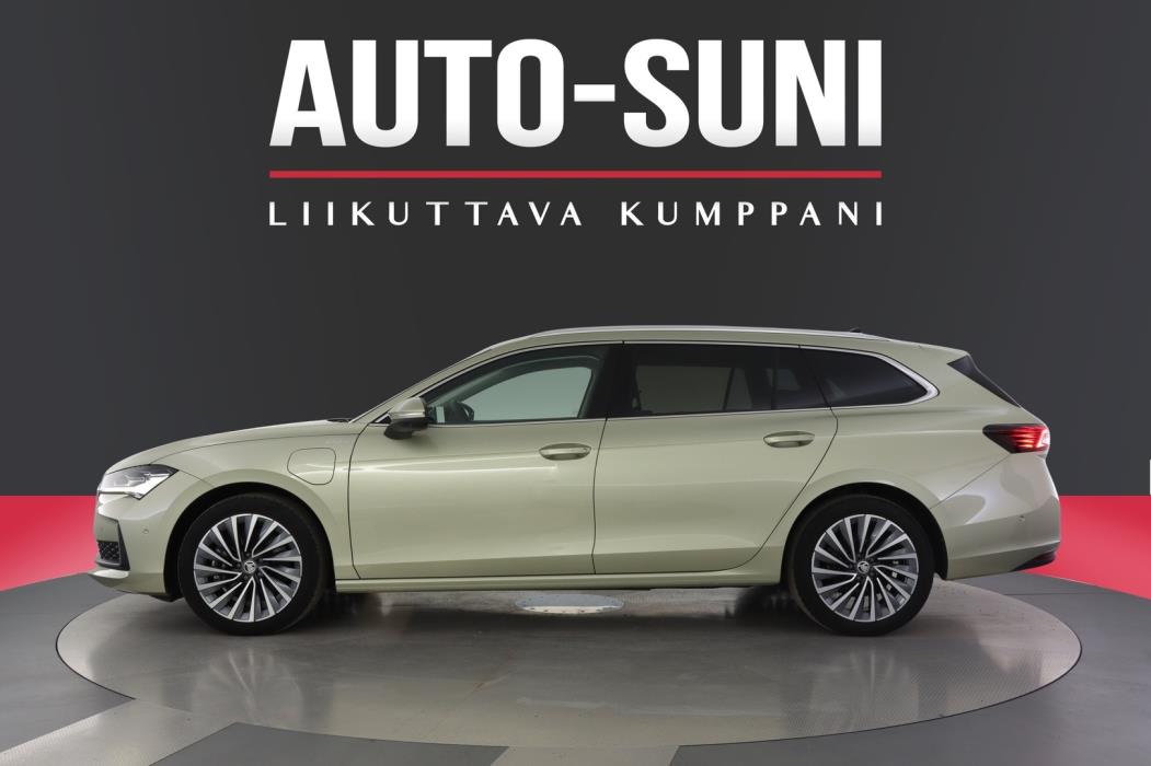 SKODA Superb 2024