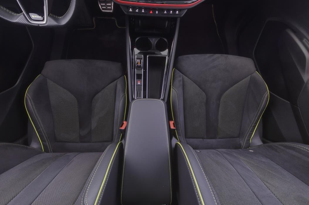 SKODA Enyaq 2025