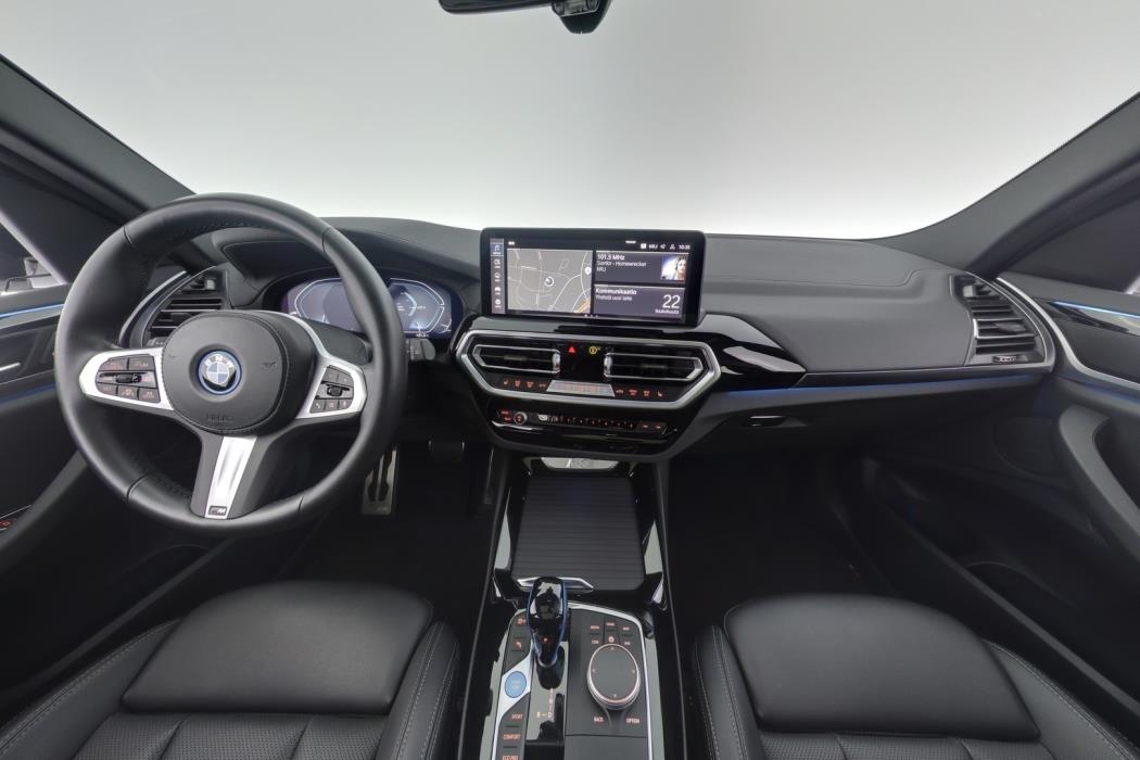 BMW iX3 2023