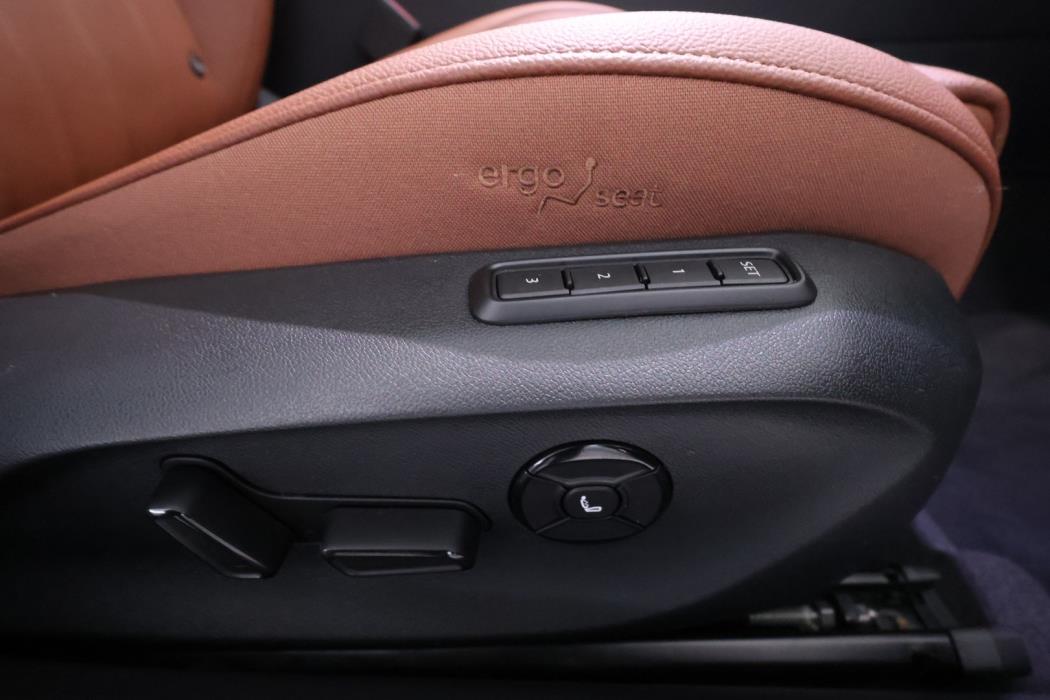 SKODA Superb 2025