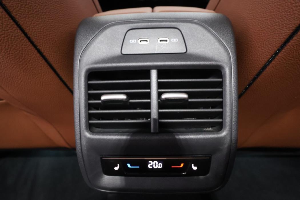 SKODA Superb 2025