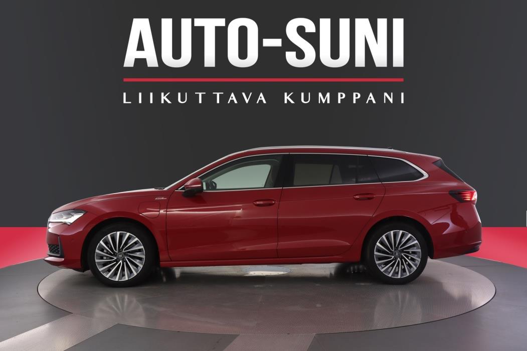 SKODA Superb 2025