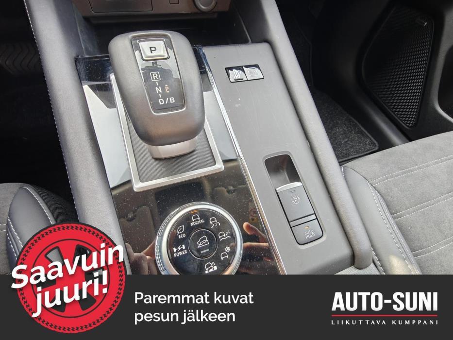 MITSUBISHI Outlander 2025