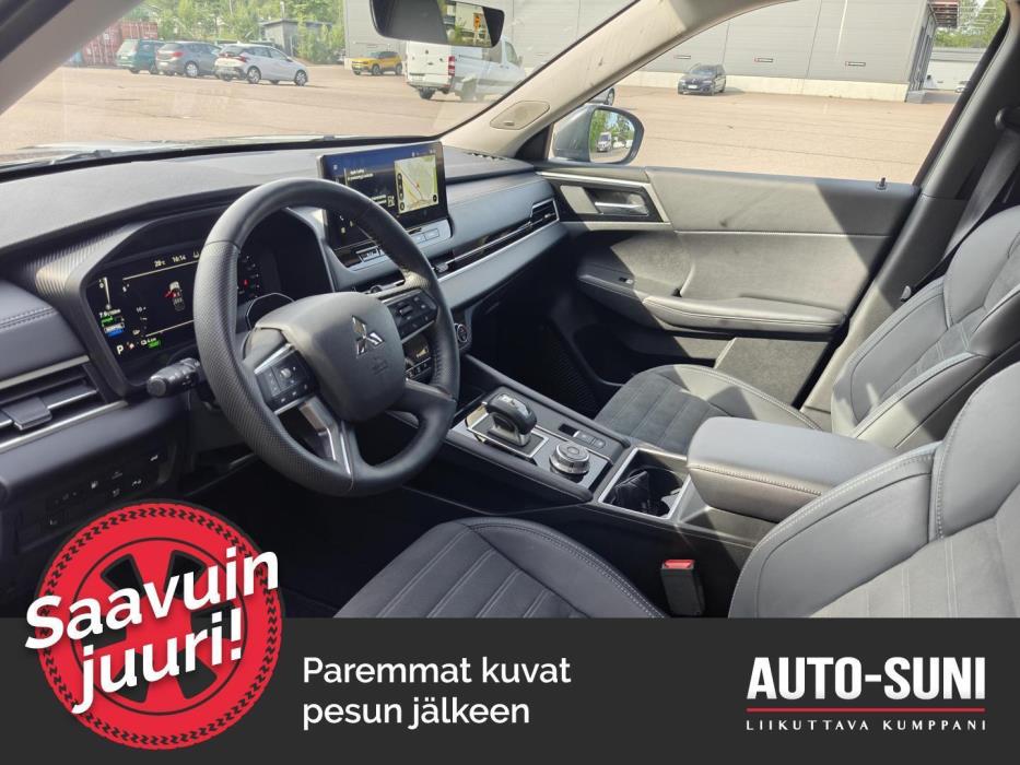 MITSUBISHI Outlander 2025