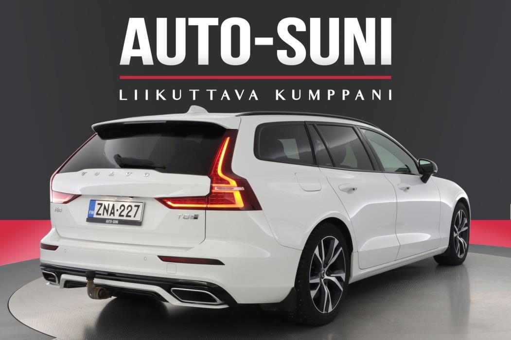 VOLVO V60 2020