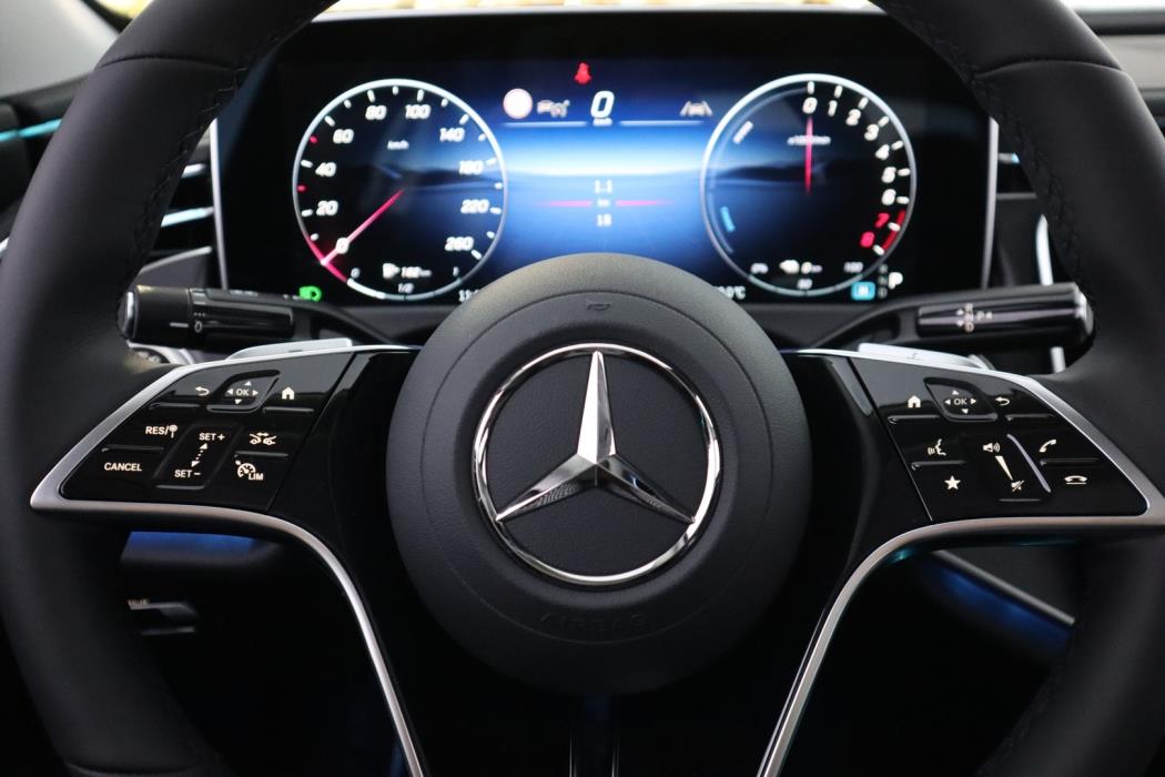 MERCEDES-BENZ E 2025