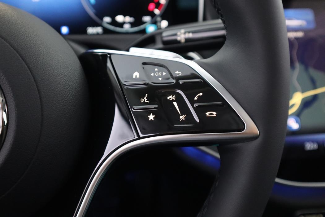 MERCEDES-BENZ E 2025