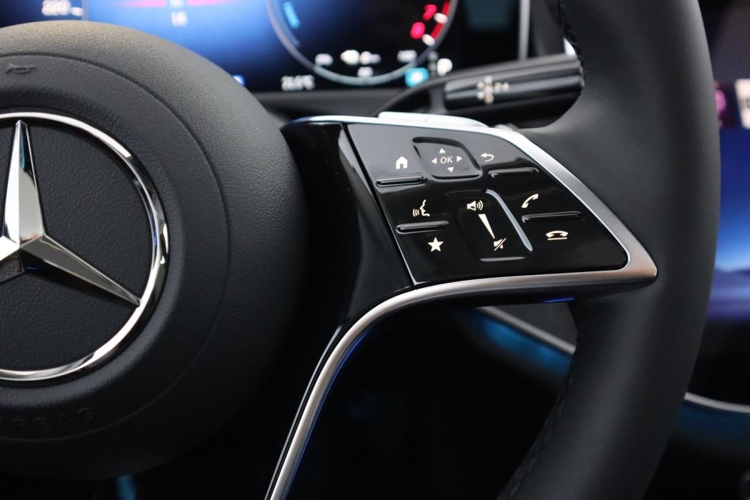 MERCEDES-BENZ E 2025