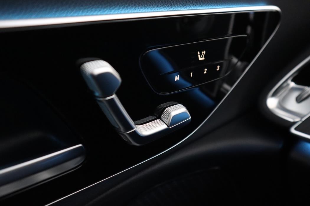 MERCEDES-BENZ E 2025