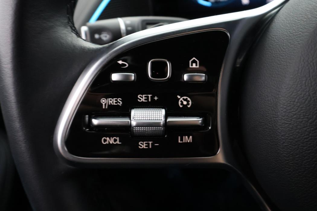 MERCEDES-BENZ EQC 2023