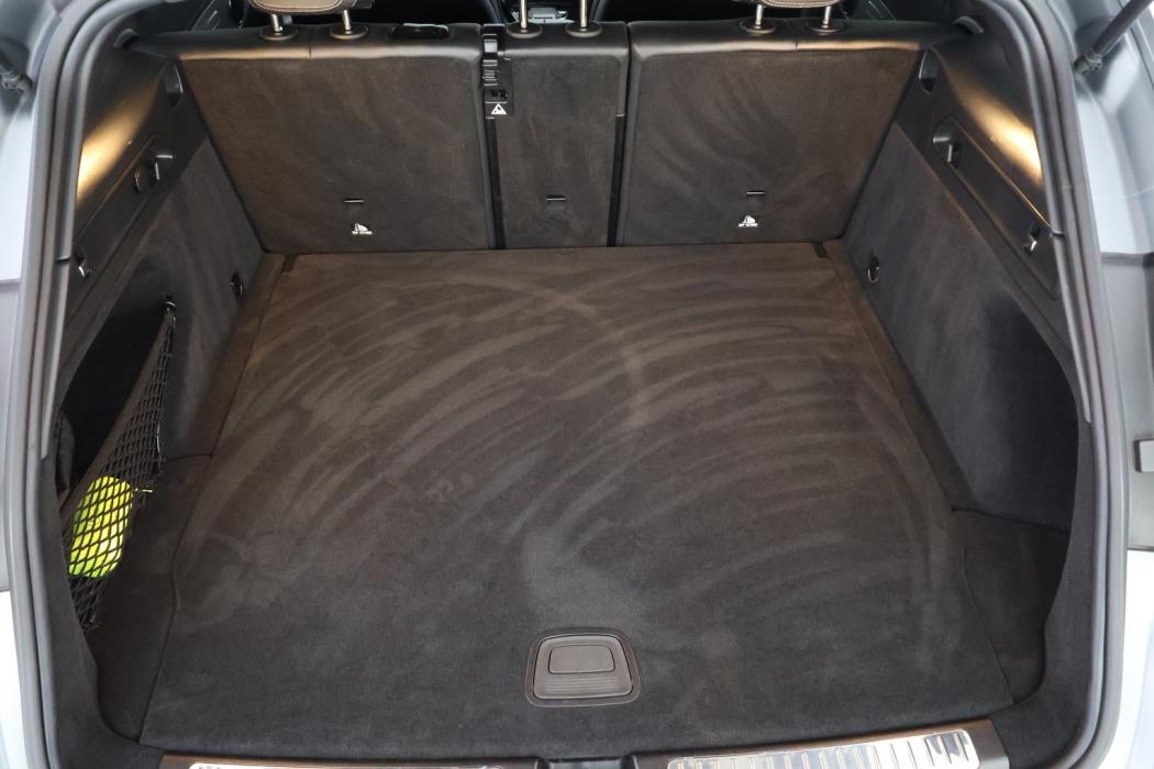 MERCEDES-BENZ EQC 2023