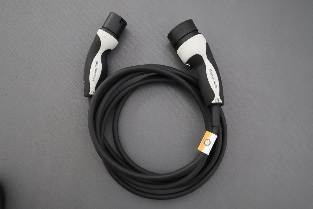 MERCEDES-BENZ EQC 2023