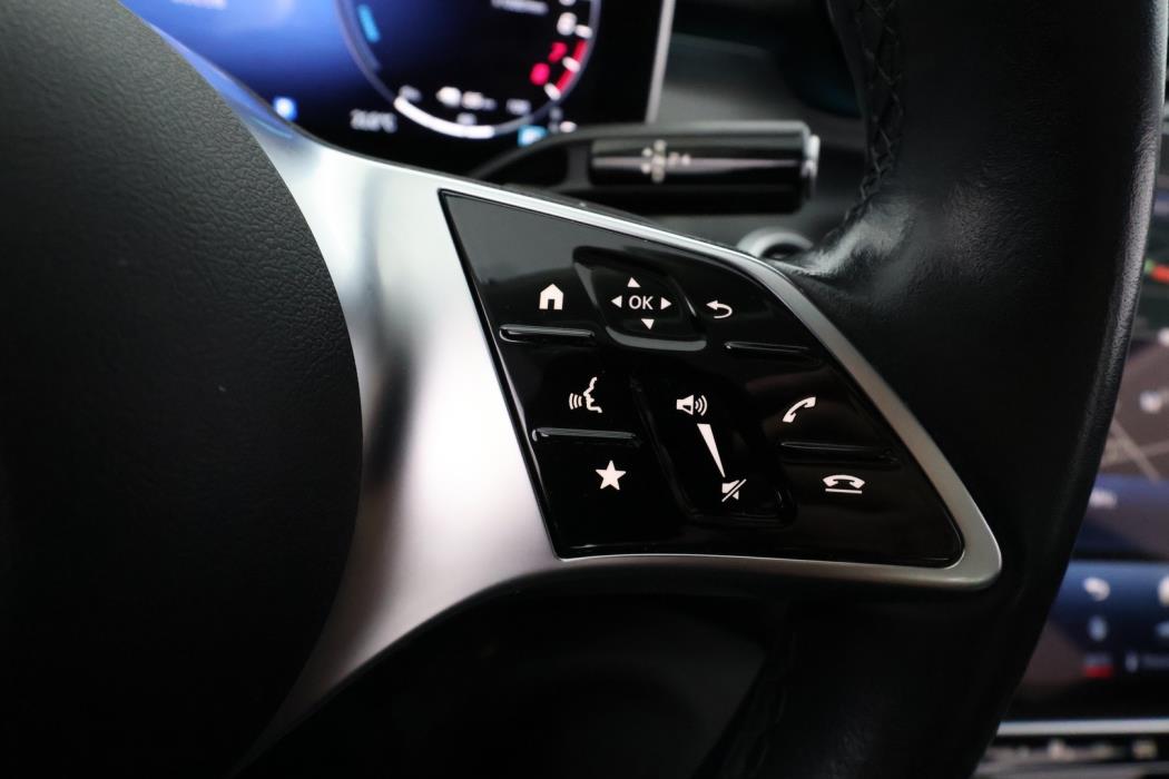 MERCEDES-BENZ C 2022