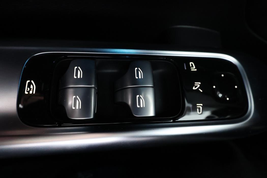 MERCEDES-BENZ C 2022