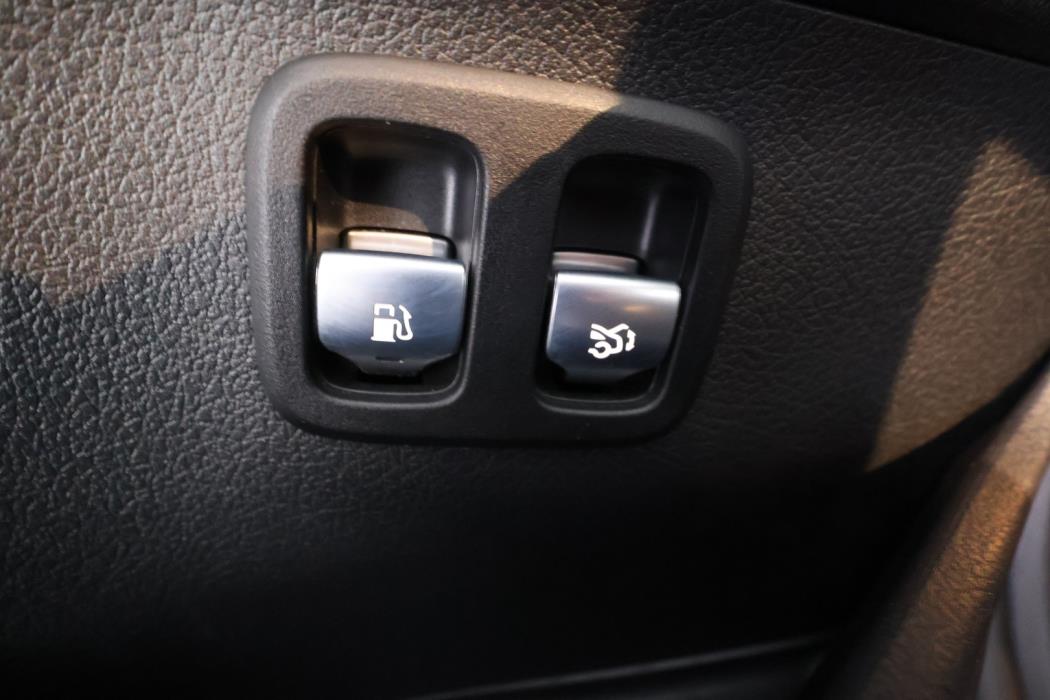 MERCEDES-BENZ C 2022