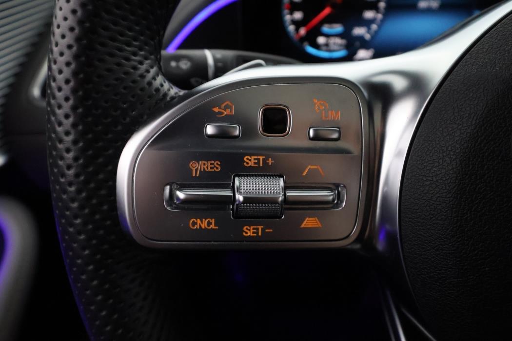 MERCEDES-BENZ EQC 2023