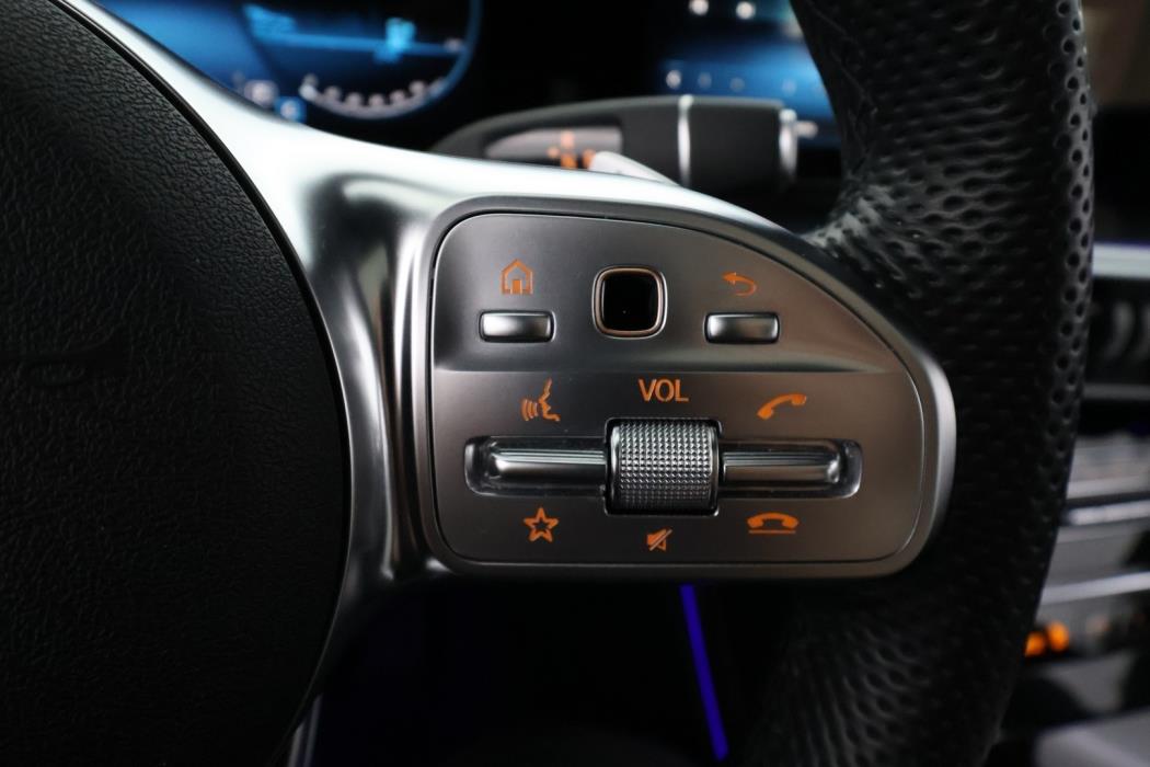 MERCEDES-BENZ EQC 2023