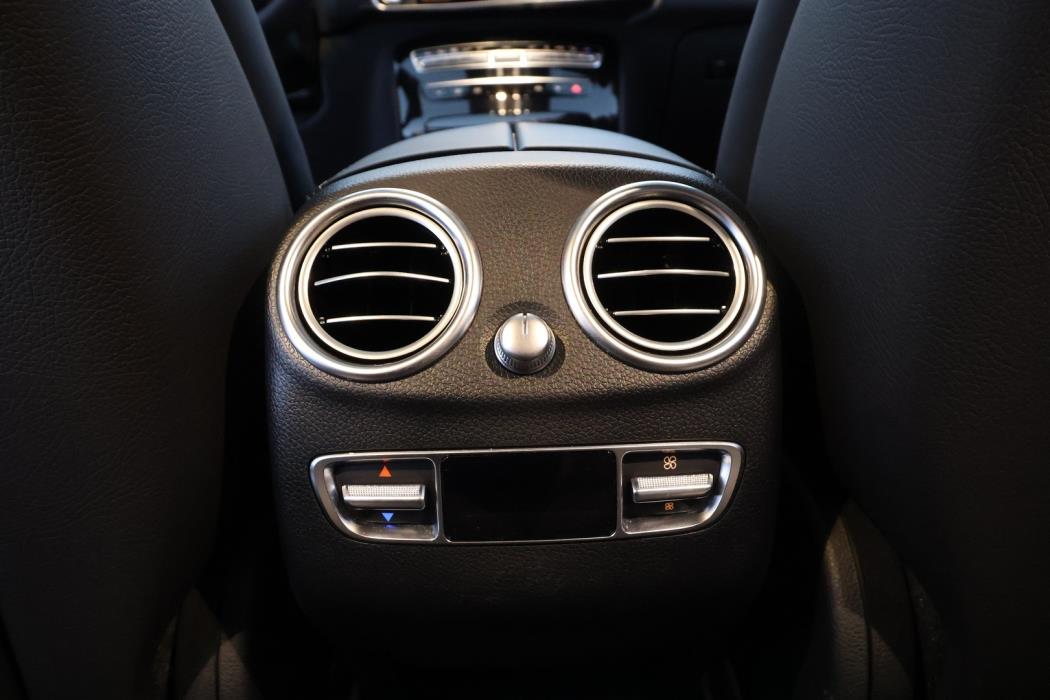 MERCEDES-BENZ EQC 2023