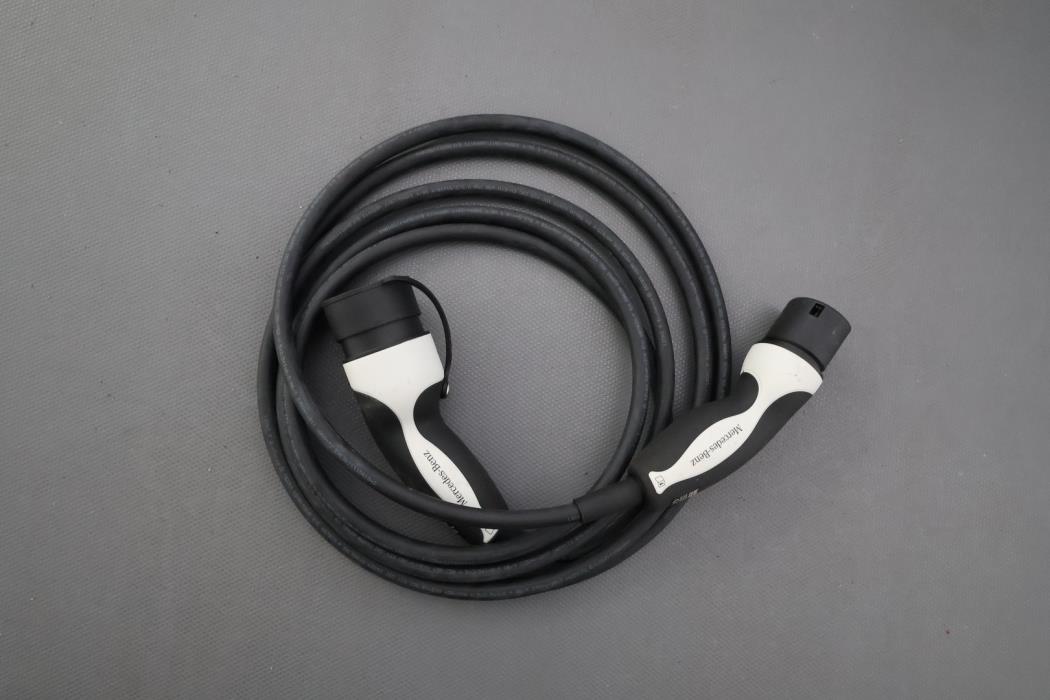 MERCEDES-BENZ EQC 2023