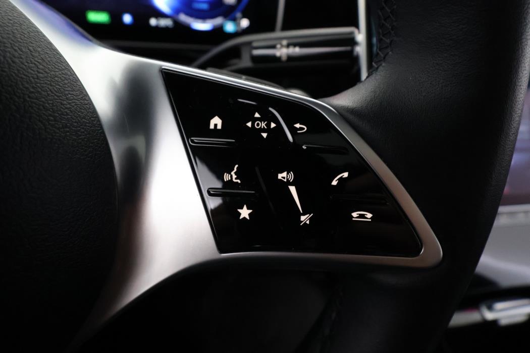 MERCEDES-BENZ EQE SUV 2024