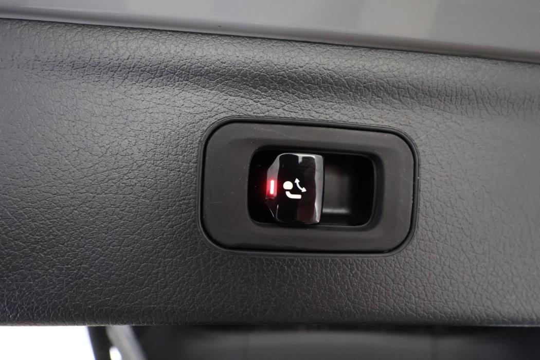 MERCEDES-BENZ EQE SUV 2024