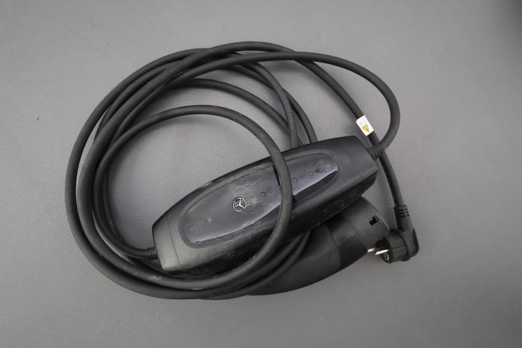 MERCEDES-BENZ EQE SUV 2024