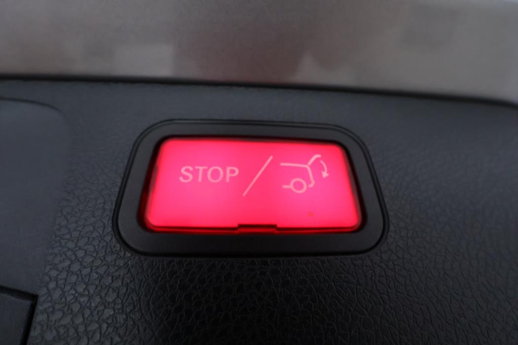 MERCEDES-BENZ E 2022