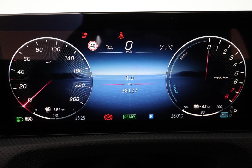 MERCEDES-BENZ CLA 2024