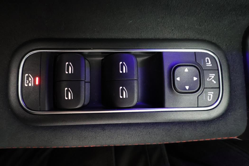 MERCEDES-BENZ CLA 2024