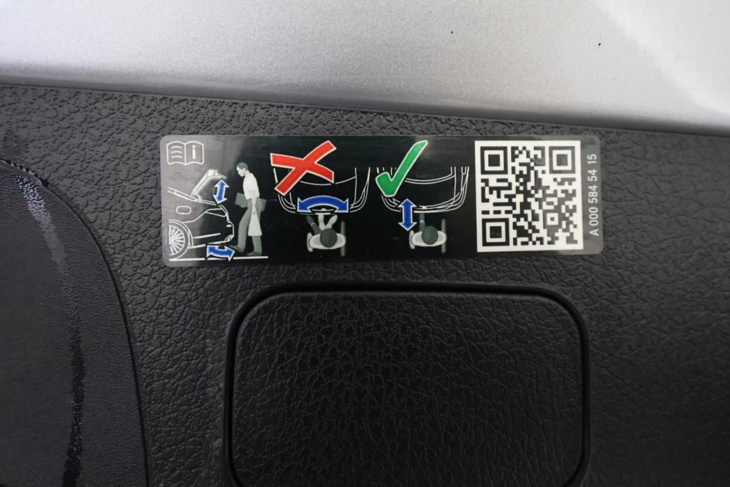 MERCEDES-BENZ CLA 2024