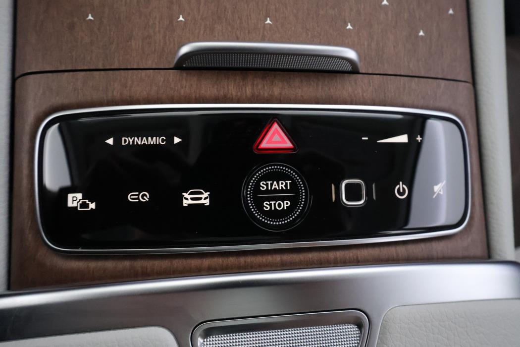 MERCEDES-BENZ EQE SUV 2023