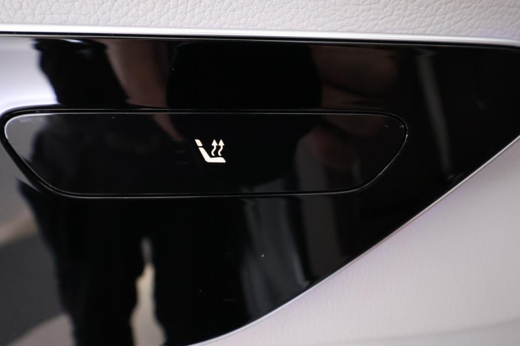 MERCEDES-BENZ EQE SUV 2023