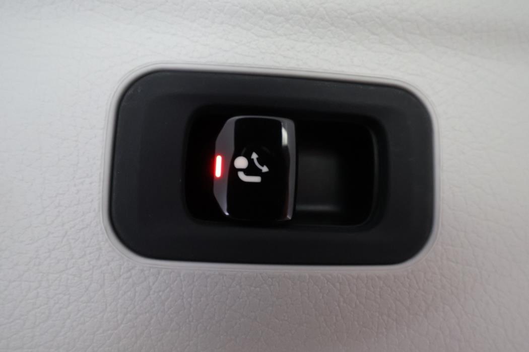 MERCEDES-BENZ EQE SUV 2023