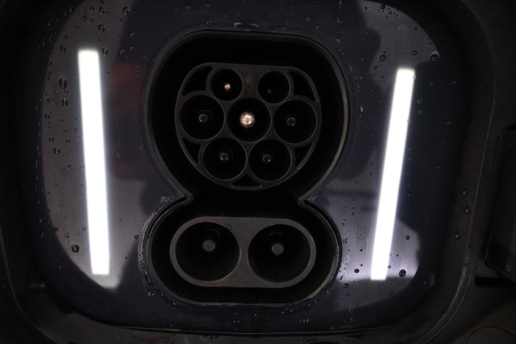 MERCEDES-BENZ EQE SUV 2023