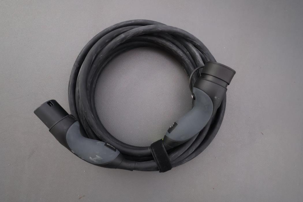 MERCEDES-BENZ EQE SUV 2023