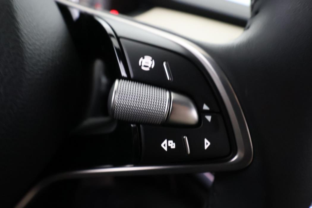 SKODA Enyaq 2025