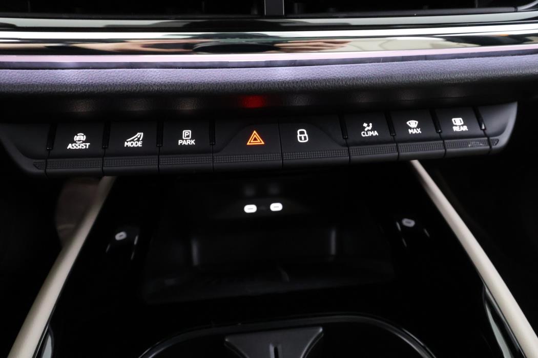 SKODA Enyaq 2025