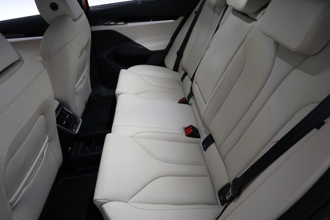 SKODA Enyaq 2025