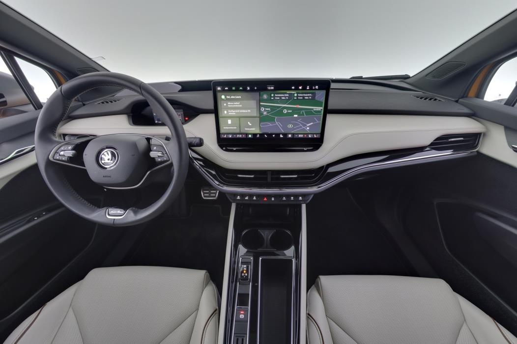 SKODA Enyaq 2025