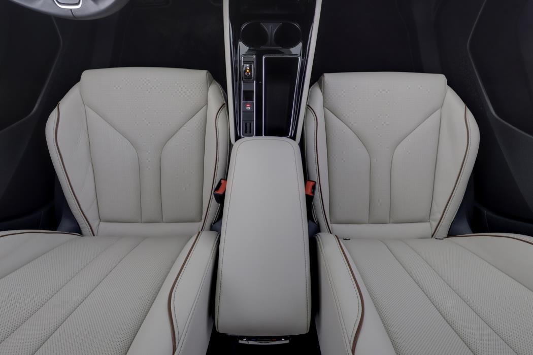 SKODA Enyaq 2025