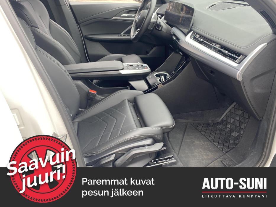BMW iX1 2024