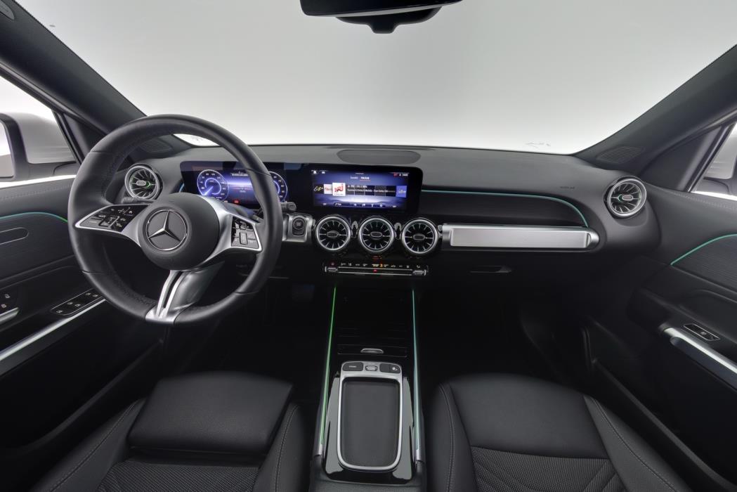 MERCEDES-BENZ EQB 2025