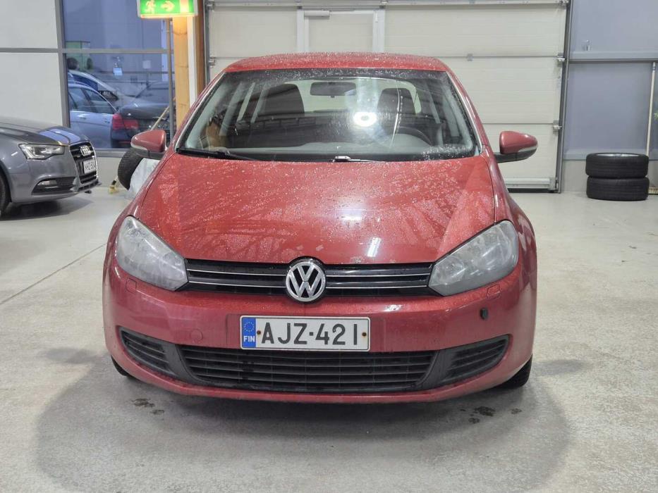 VOLKSWAGEN Golf 2009