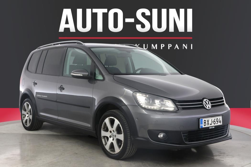 VOLKSWAGEN Touran 2011